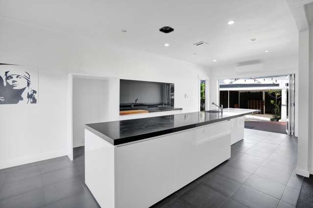 16 Weymouth Street New Plymouth Central_3