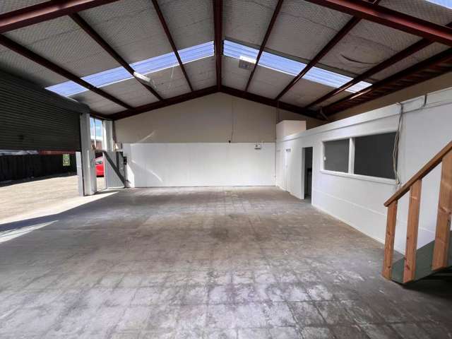 PRACTICAL AND AFFORDABLE WAREHOUSE IN HENDERSON