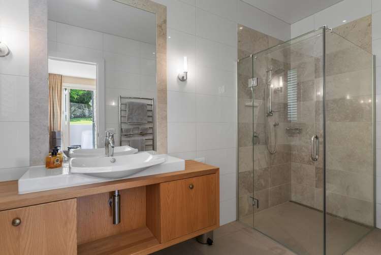 49 Whakamoenga Point Acacia Bay_30