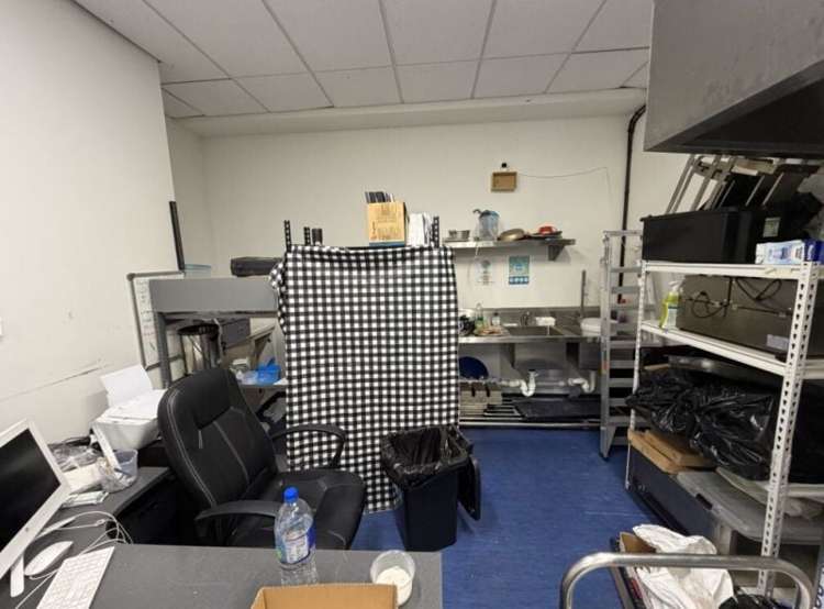 Retail 2/124 Henderson Valley Road Waitakere_5