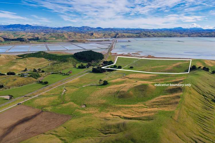 Corner Marfells Beach and Clifford Roads Lake Grassmere_4