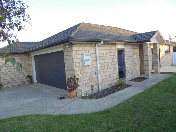 203 Keri Vista Rise Papakura_10