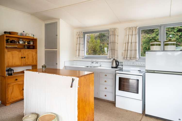 17 Riverside Road Taieri Mouth_7
