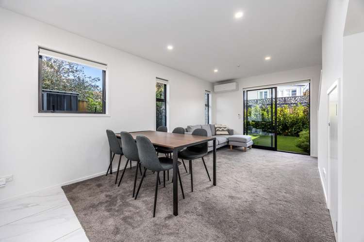 11/10 Fathom Place Te Atatu Peninsula_3