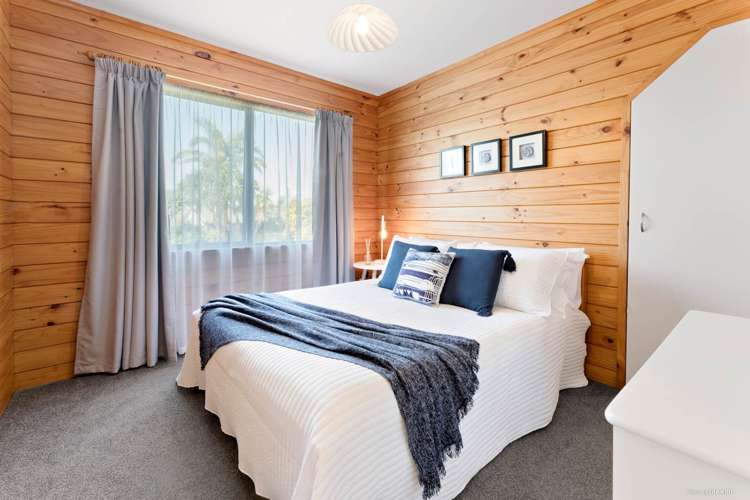 4 Sunningdale Street Wattle Downs_13