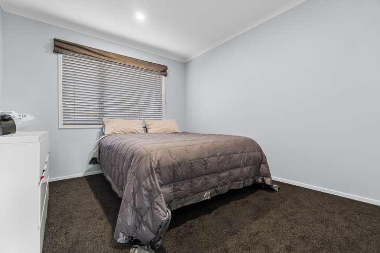 7 Barrington Drive Huntington_14