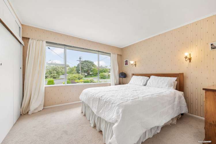 8 Fowey Avenue Te Atatu South_11