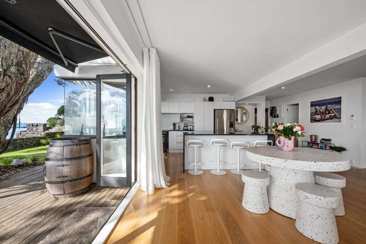 2/259 Hurstmere Road Takapuna_7