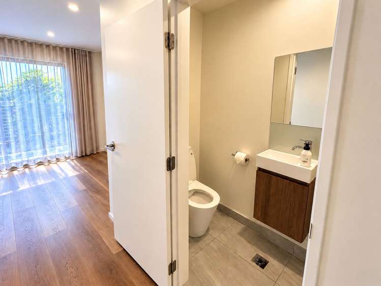 48 Selo Street Glen Eden_10