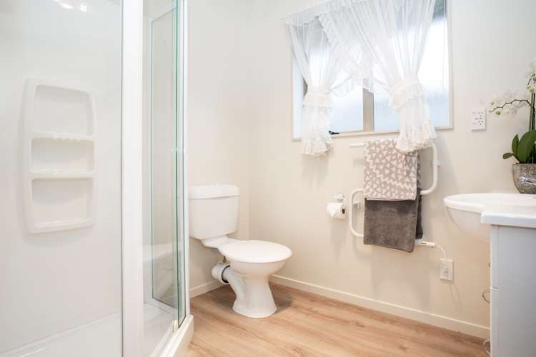 51 Saint Martins Road Saint Martins_13