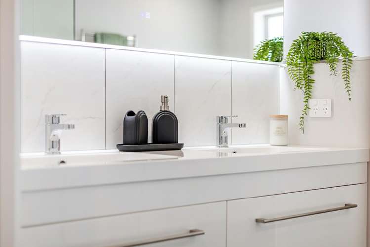 23a Oregon Drive Brown Owl_20