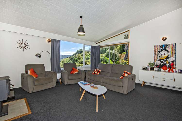 127 Riverside Drive Parahaki_3