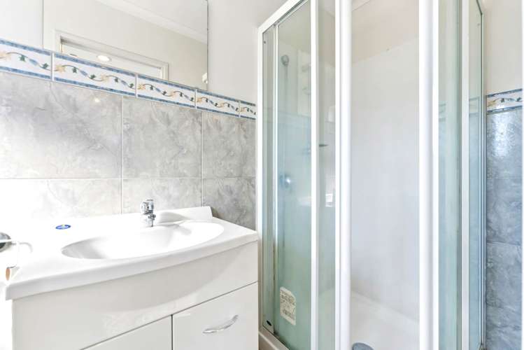 9A Robert Skeleton Place Manurewa_10