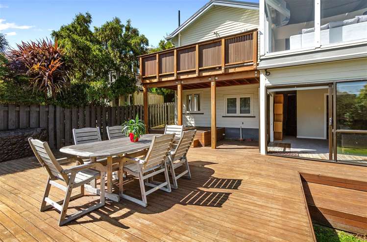 32 Cavendish Square Strathmore Park_14