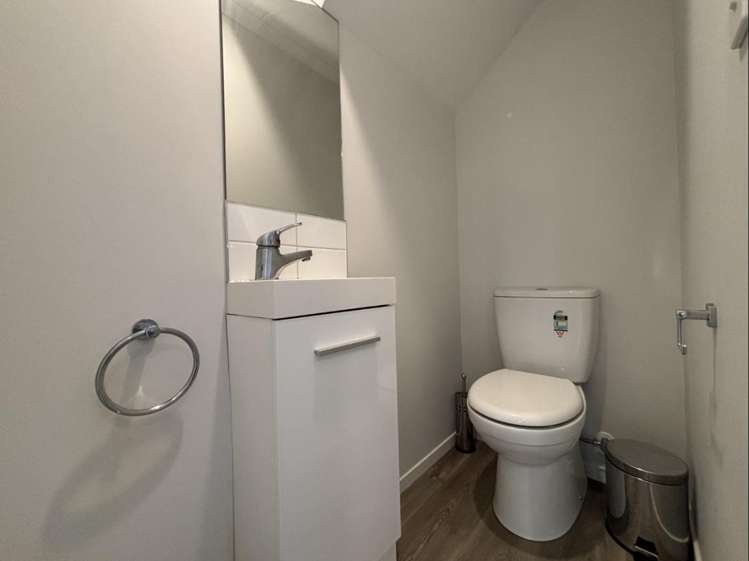 6/79 Carrington Drive Hillcrest_11