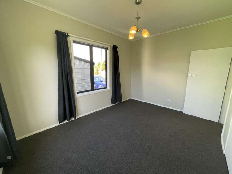 23 List Street 10859_9