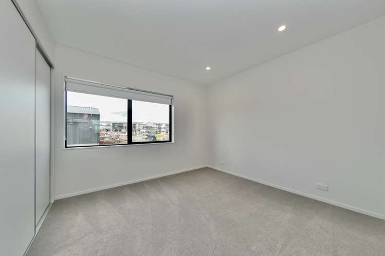 14 Rorida Lane Flat Bush_3