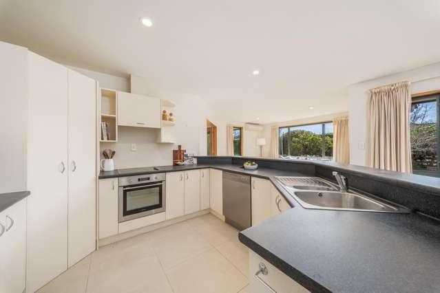 2 Springvale Gardens Harewood_4