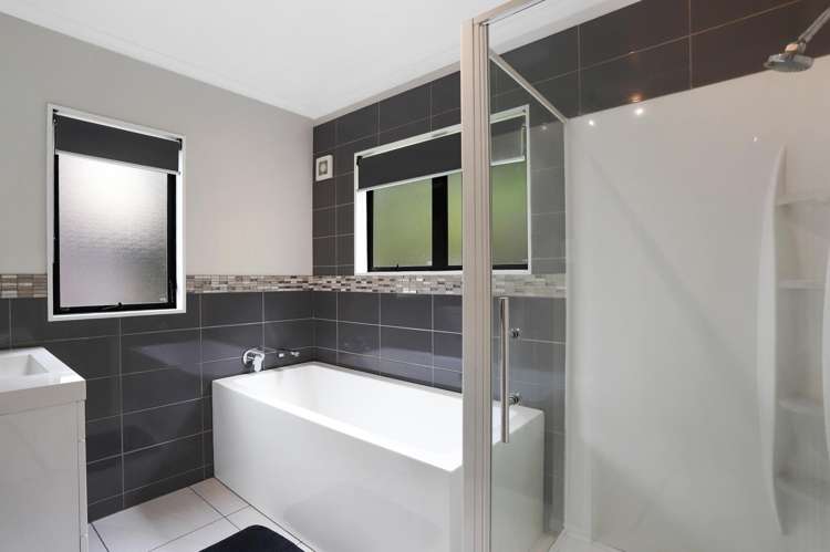 428 Huia Road Laingholm_21