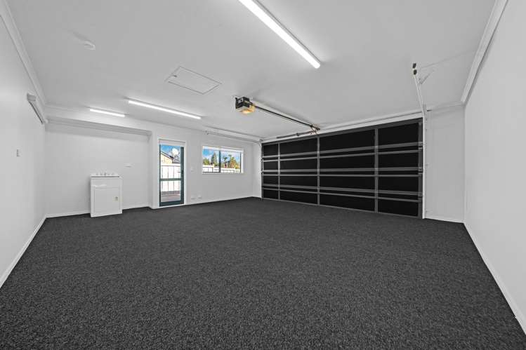 3 Russett Grove Henderson_23