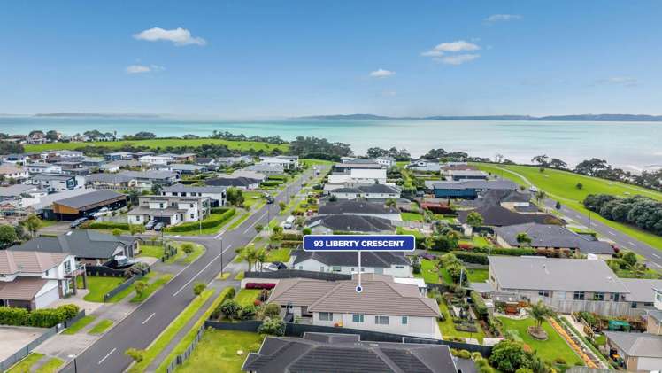 93 Liberty Crescent Beachlands_23