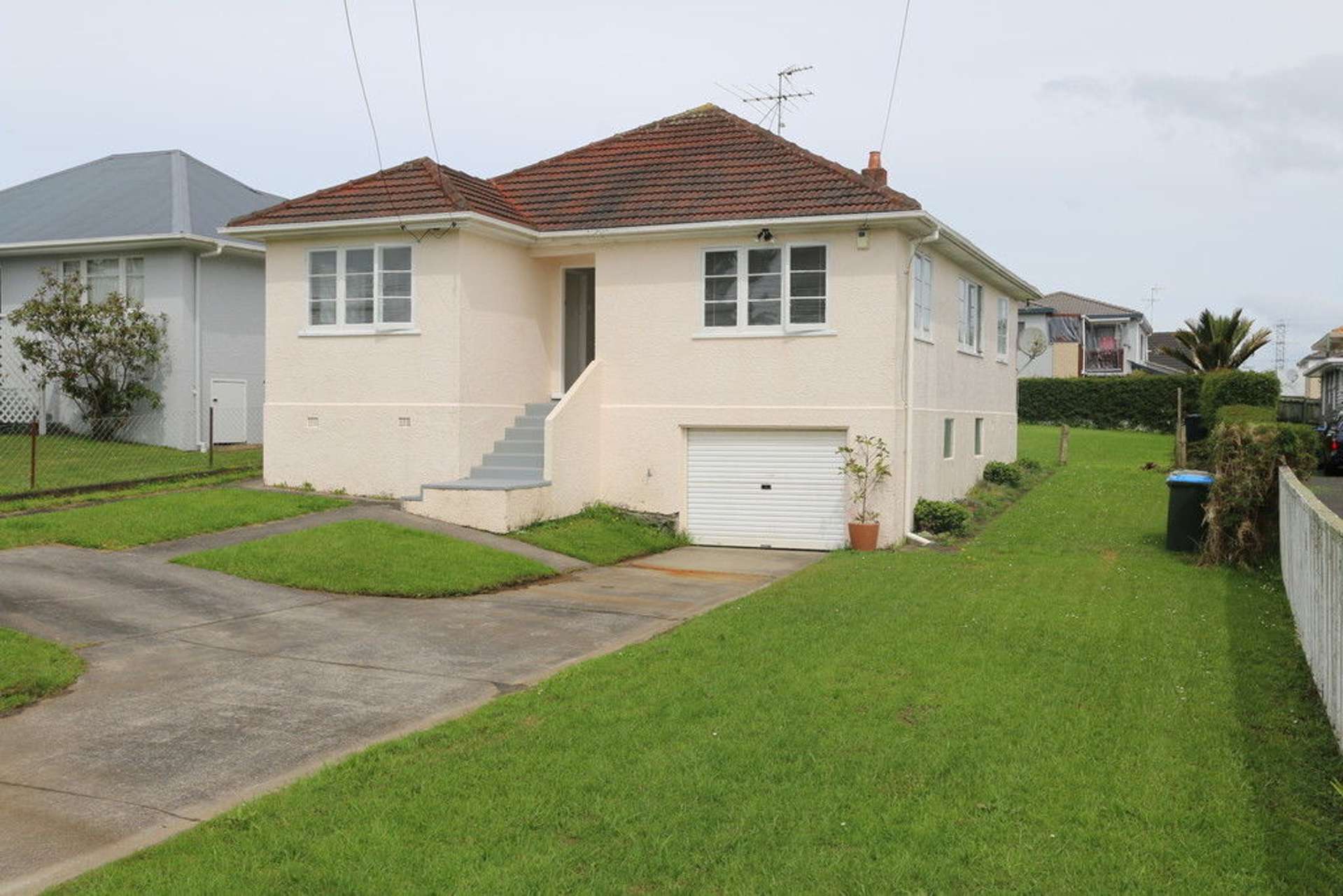 6 Rustic Avenue Mount Roskill_0