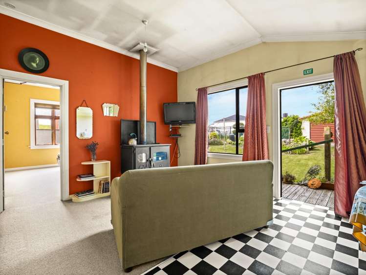 24 and 24A Main Road Owaka_19