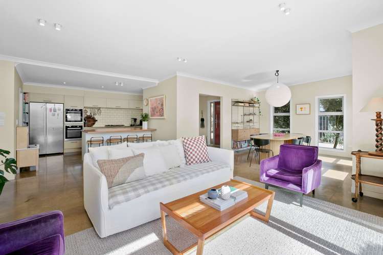 1185d South Road Oakura_3