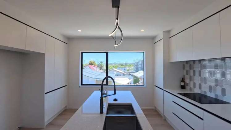 C/7 Titirangi Road New Lynn_5