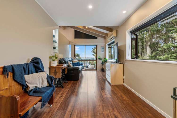 16 Hurstbourn Priors Goodwood Heights_12