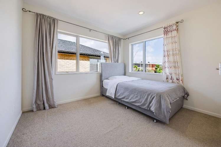 10 Helianthus Avenue Flat Bush_15