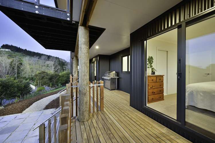 15 Woodford Lane Stoke_17