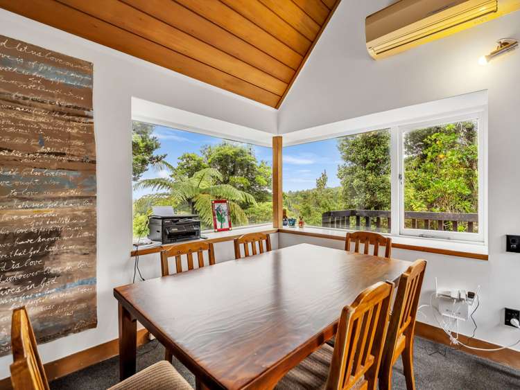1/51 Quinns Road Waiatarua_9
