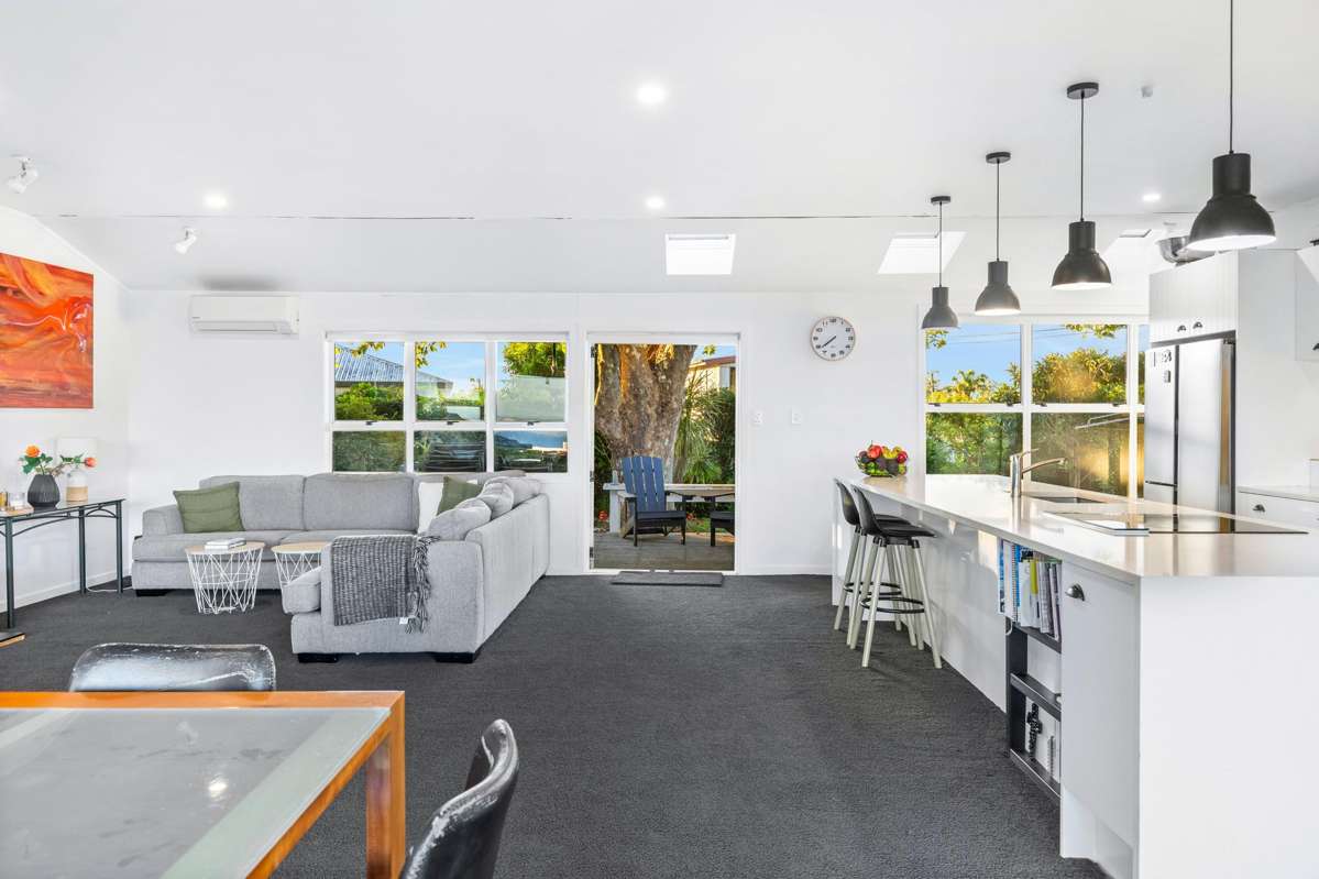 890 Whangaparaoa Road_1