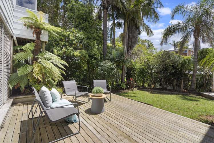 982 Beach Road Torbay_13