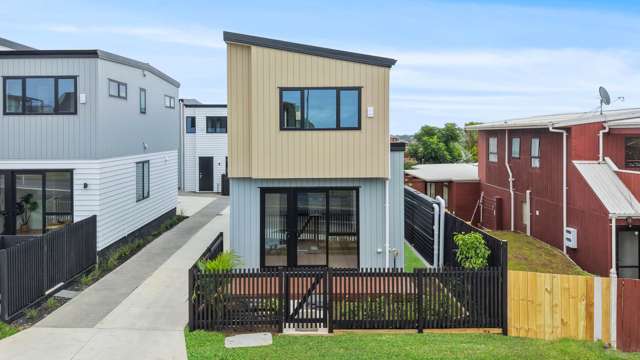 Most Affordable New Home in Highland Park!