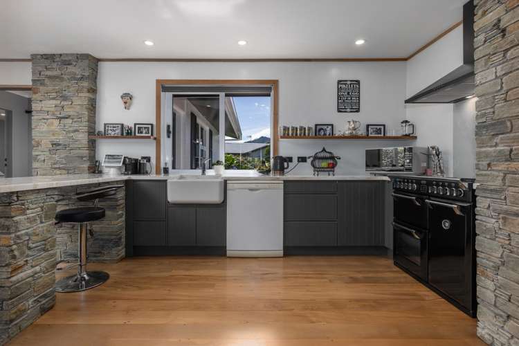 5 Matipo Street Waikanae_11