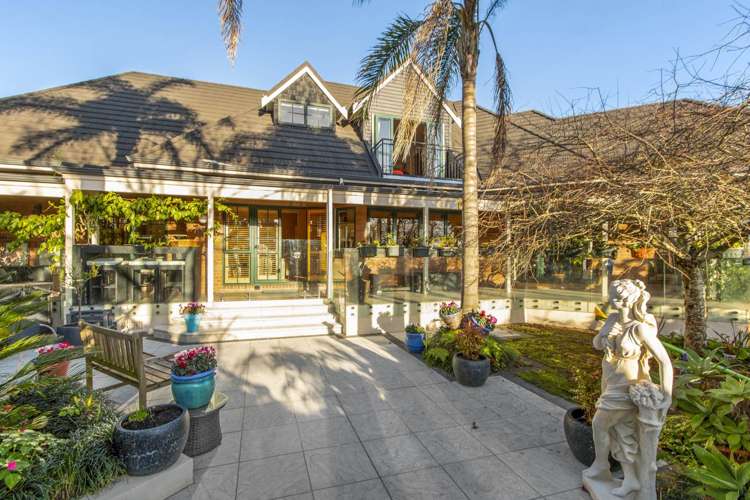 2 Manor Park Sunnyhills_18