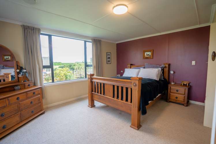 82 Lochiel Bridge Road Winton Surrounds_7