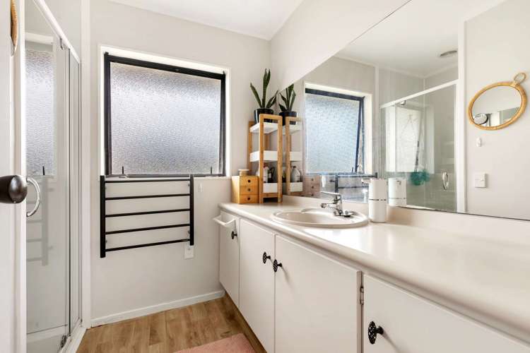 8a Sophia Street Glenholme_11