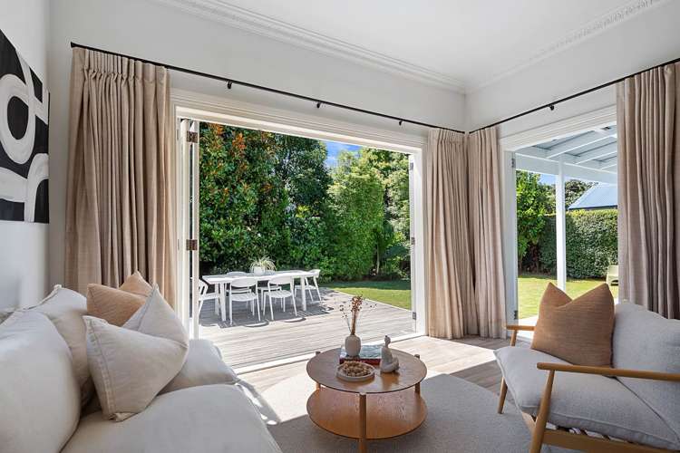 6 Tui Street Devonport_20