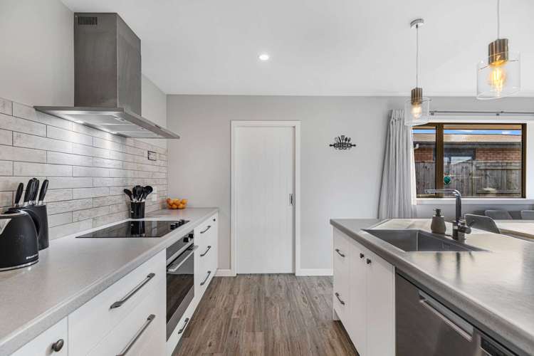 28 Monarch Drive_3