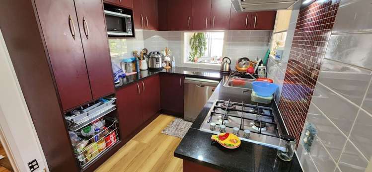 29 Stott Avenue Birkdale_4