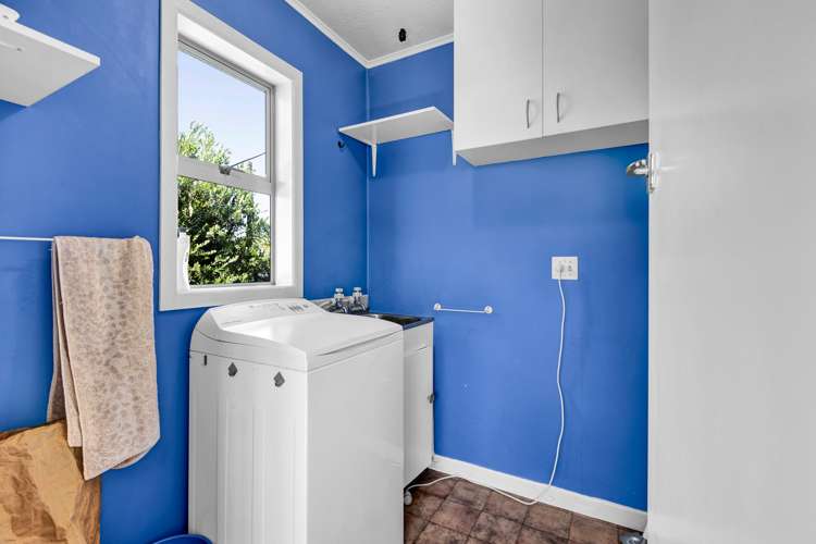 10 York Crescent Westown_16