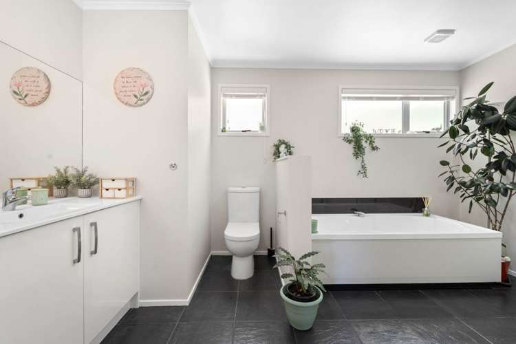 22 Gerontius Glade Torbay_17