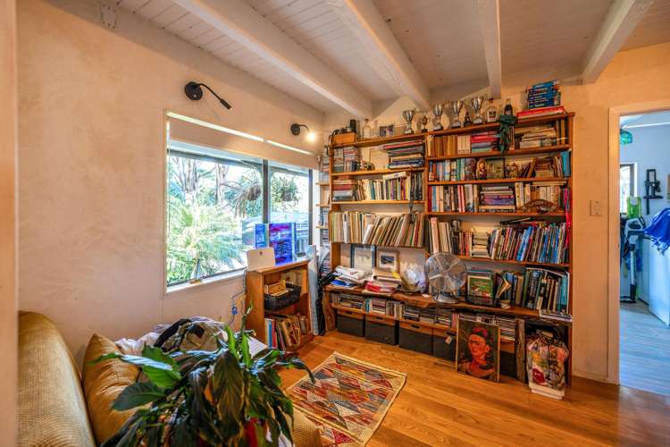 18 Te Makiri Road Onetangi_11