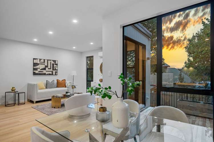 296a East Coast Road Forrest Hill_8