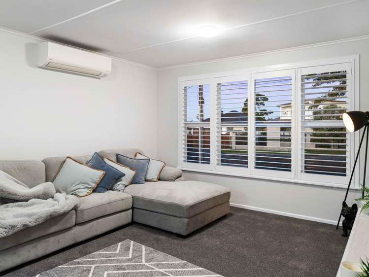 24 Cobham Crescent Kelston_22