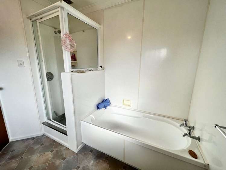  15 Tabak Crescent Takaro_6