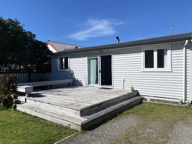 Riverside - Kutai Street